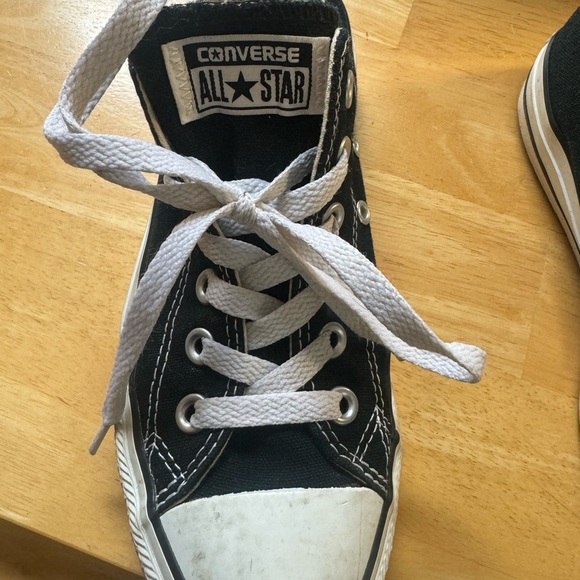 Like New Converse Sneakers - Picture 2 of 3